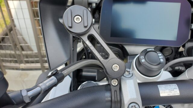 Bmw R1250gsにspコネクトのスマホホルダーを付けてみた 純正ナビホルダーの取り外し方もお教えします ふくちゃんのブログ
