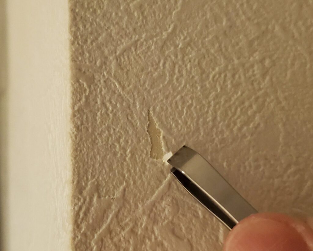 賃貸住宅の壁紙を自力で直す 1 くらいの傷ならやってみると意外と簡単 ふくちゃんのブログ