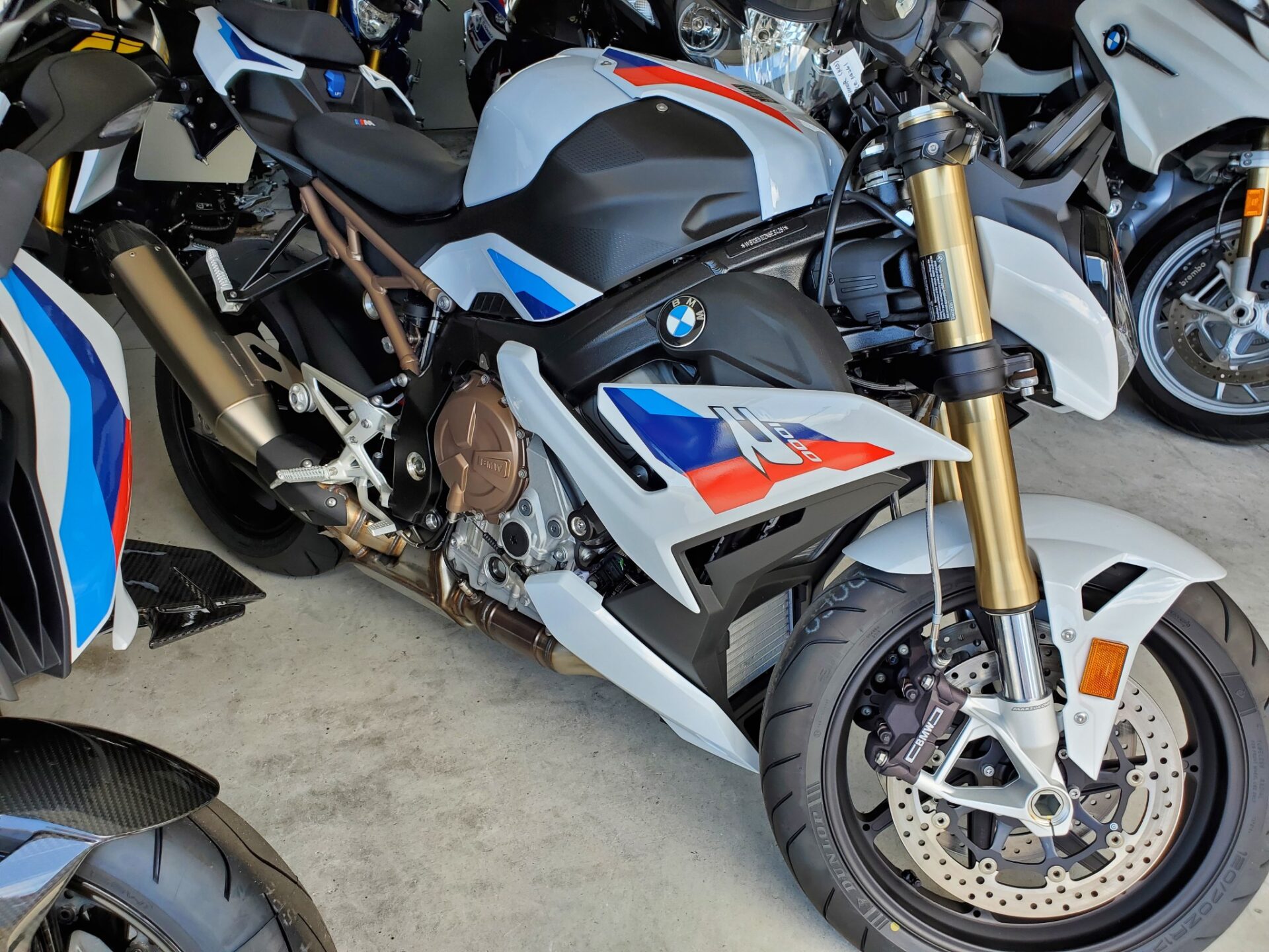 Bmwの新型s1000rを見てきました 足つきレポートは次回に ふくちゃんのブログ